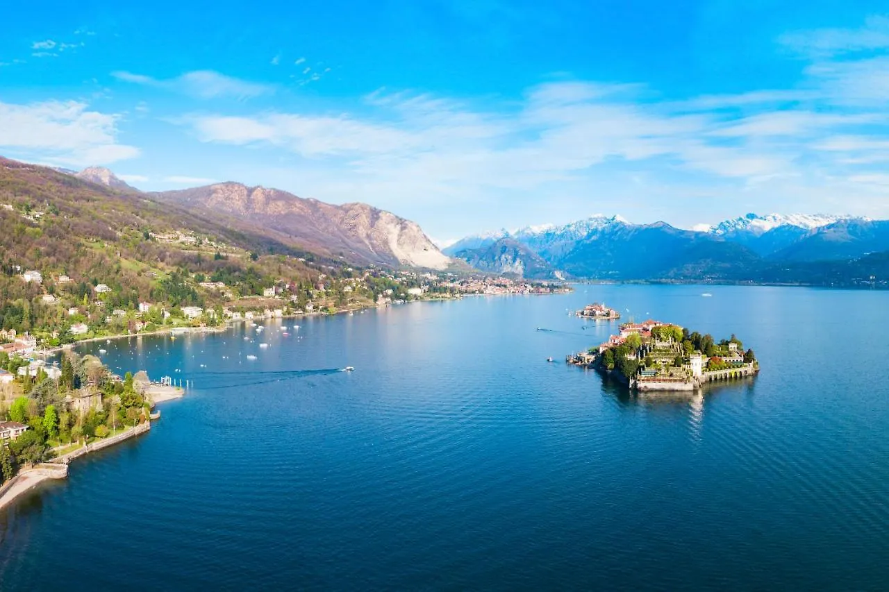 Residenza Ludovica By The Lake Angera Italy